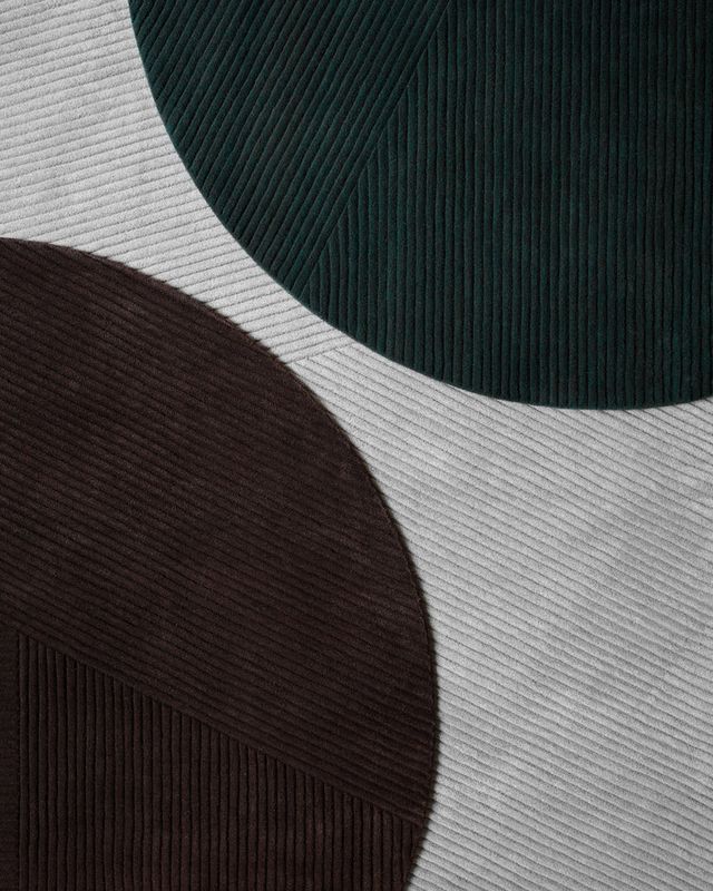 Row rug circular