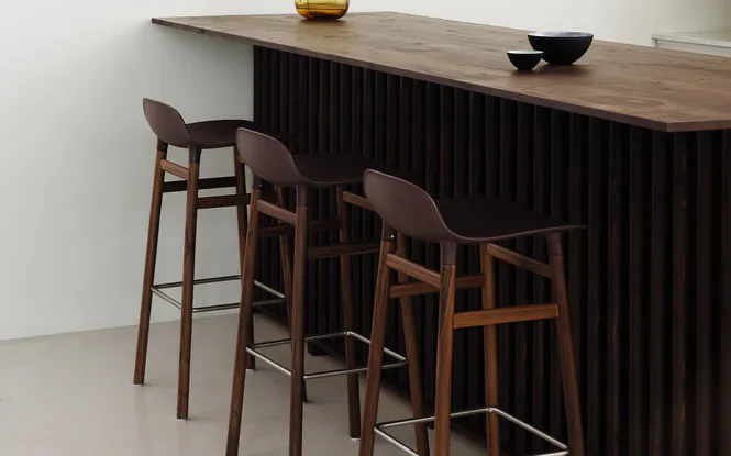Hovedbilde Form Barstool 65 cm Walnut
