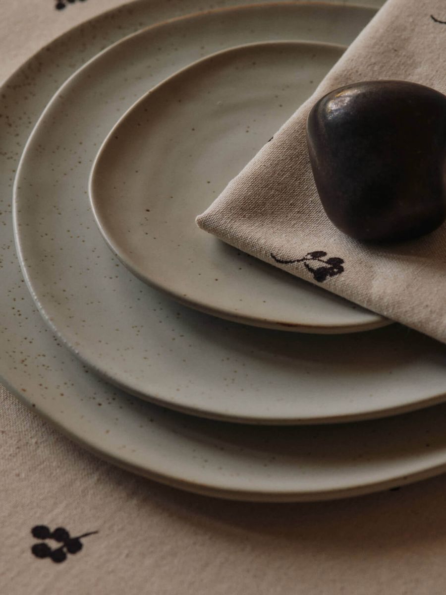 Baies Napkins - Set of 4 - Natural/Dark Chocolate