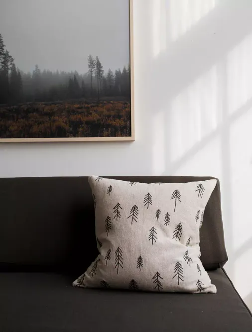 Hovedbilde Tall Embroidered Cushion Cover
