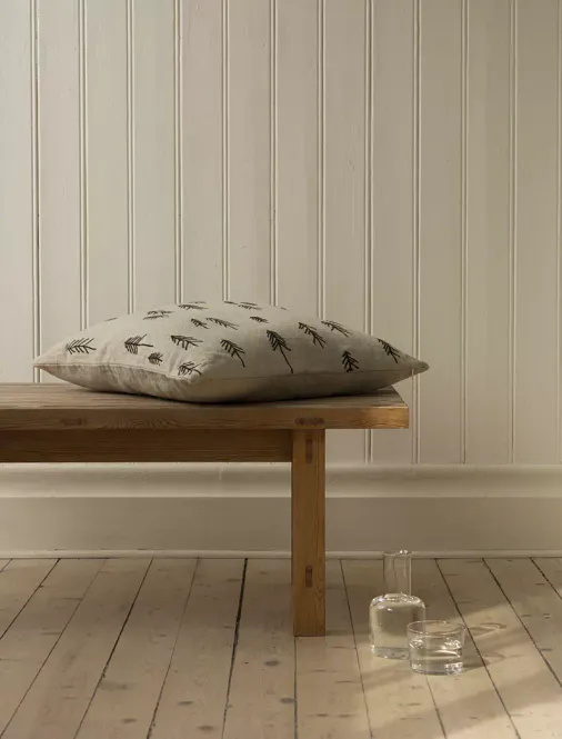 Hovedbilde Tall Embroidered Cushion Cover