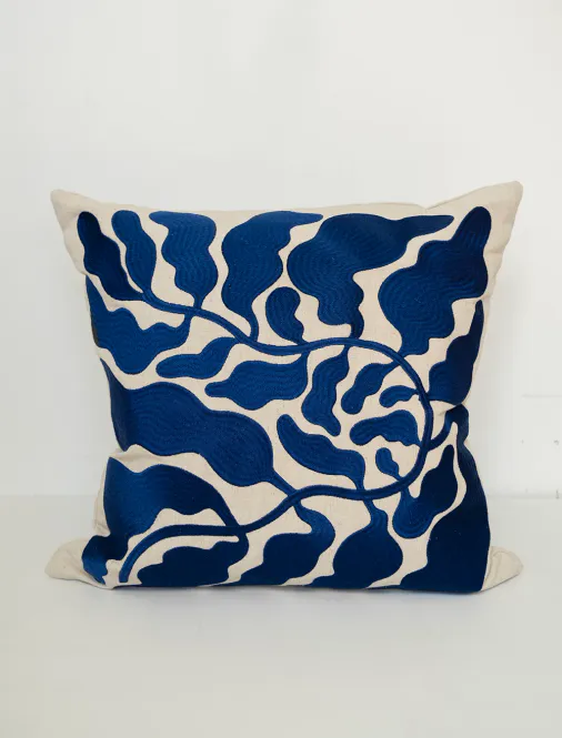 Hovedbilde Leaves Embroidered Cushion Cover