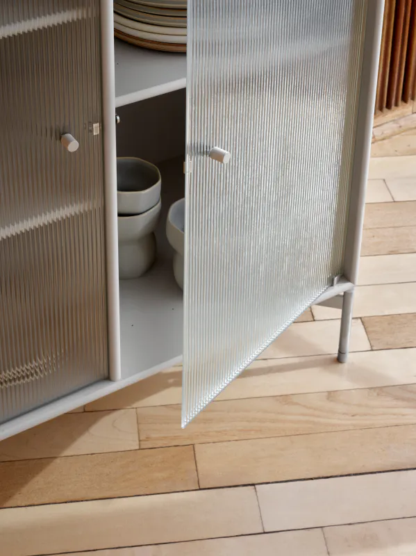 RIPPLE IV – Vitrine cabinet