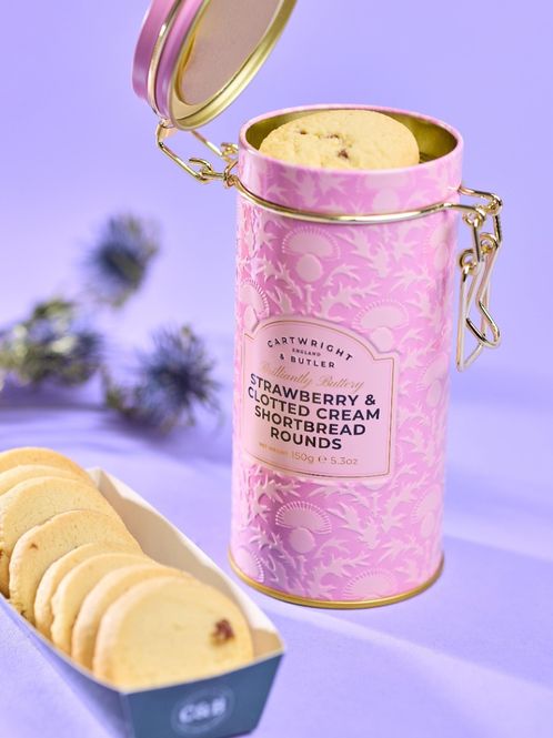Hovedbilde Strawberry and Clotted Cream Shortbreads in Tin