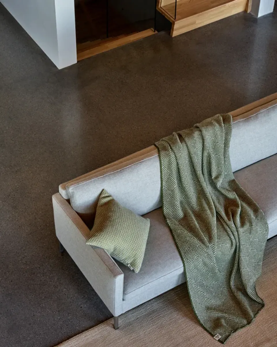 Under a Tree Pledd ull 135x200