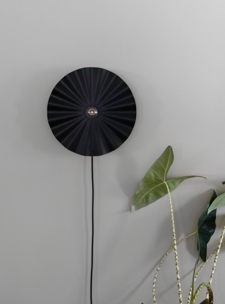 Krum Vegglampe 01